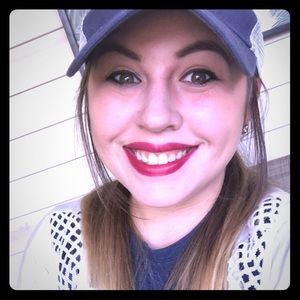 Meet your Posher, Angela